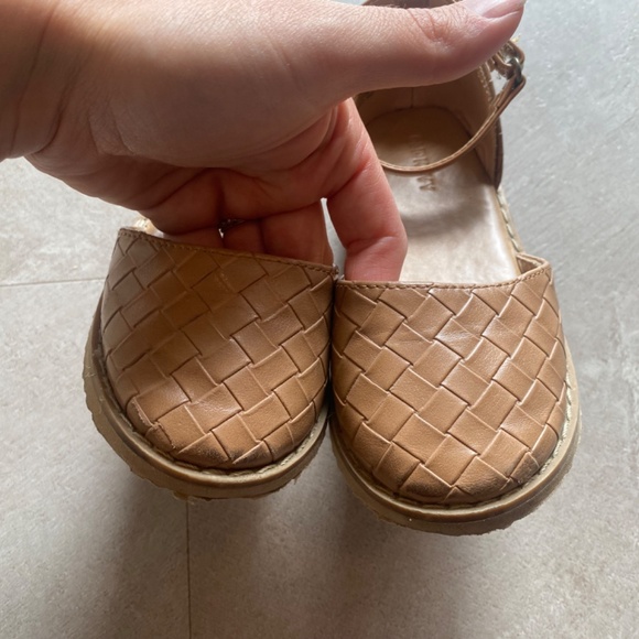 Size 10 Old Navy Toddler Shoes - Picture 3 of 4
